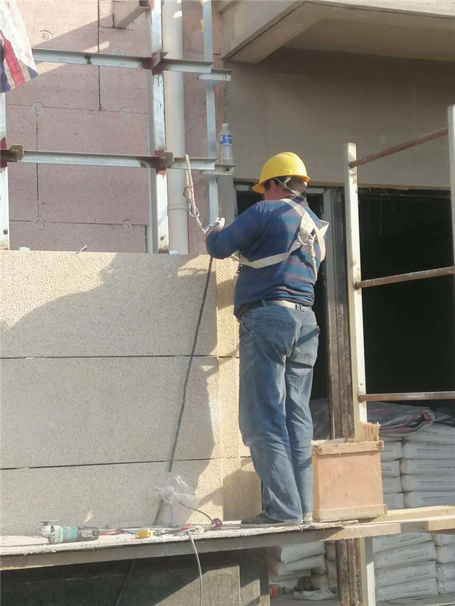 博贏(yíng)建筑外墻干掛石材施工