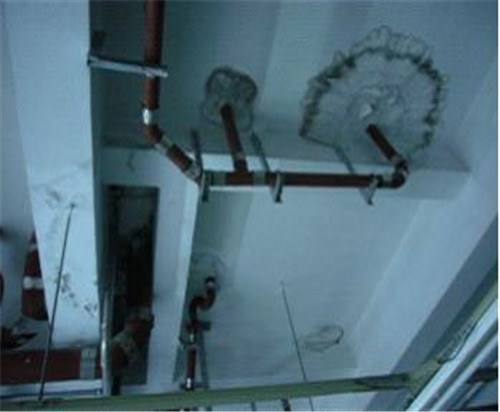 地下車(chē)庫頂棚滲漏水維修.jpg