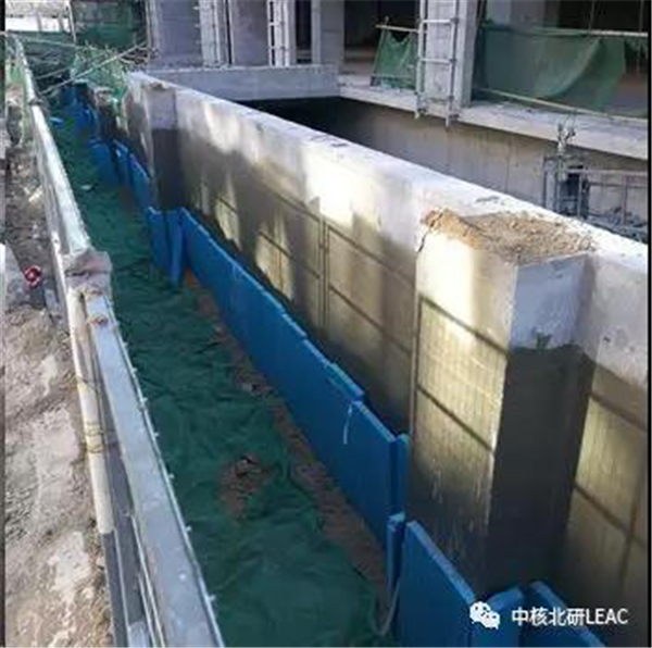 基層為L(cháng)EAC防水涂料